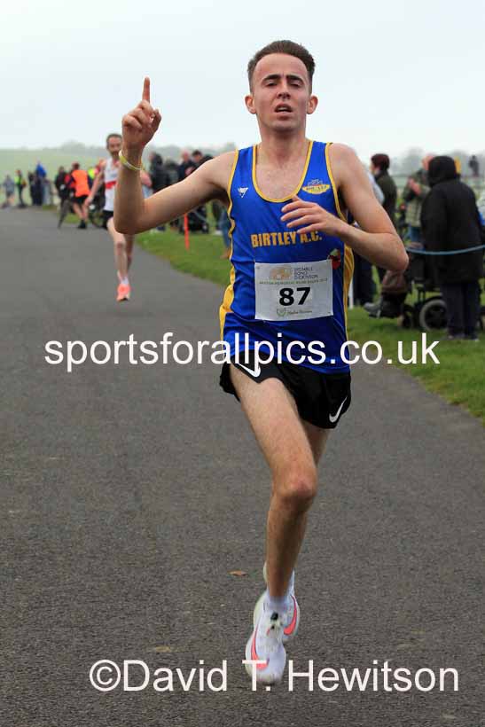 Senior Mens and Senior Womens 2022 Heaton Memorial 10k Road Race, Newcastle Town Moor.  Photo: David T. Hewitson/Sports for All Pics